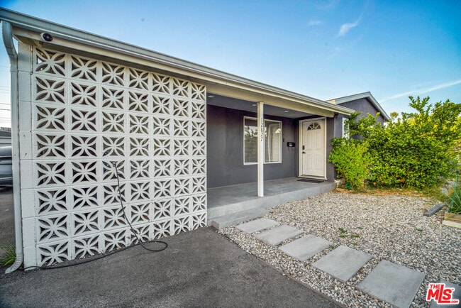 Foto del edificio - 12827 Sylvan St