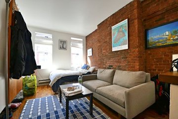 Primary Photo - 133 W 3rd St