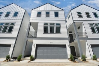 Building Photo - 420 Janisch Rd