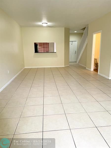 Building Photo - 2524 SW 83rd Ave