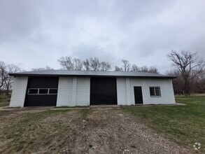Building Photo - 1404 S Shady Bend Rd