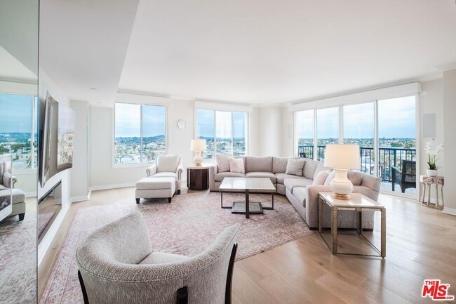 Photo - 850 E Ocean Boulevard Unit 801 House