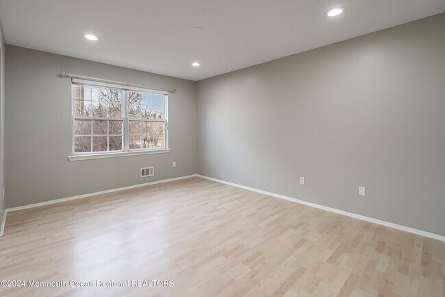 Building Photo - 1 Mallard Ln