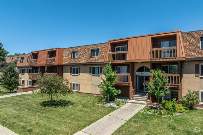 Building Photo - Towne Square Apartments