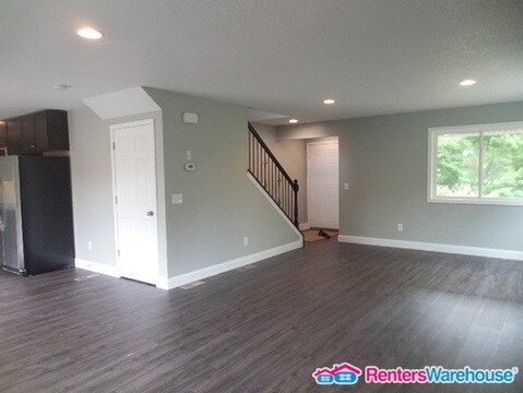 Foto del edificio - 8185 Oakwood Ave NE