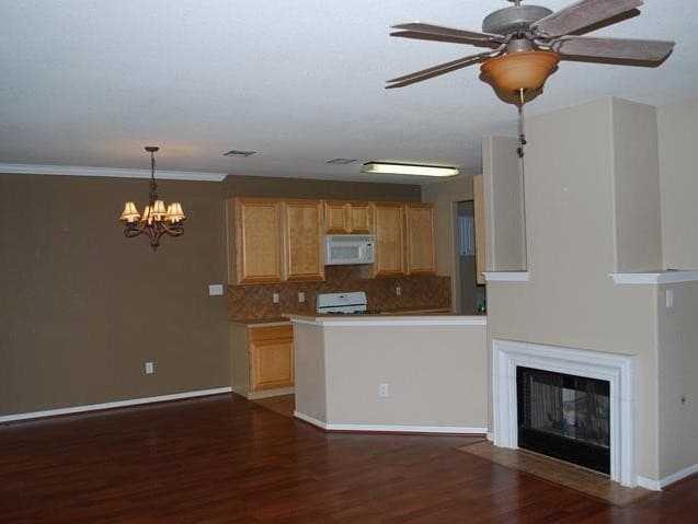 Foto del edificio - 4620 W William Cannon Dr