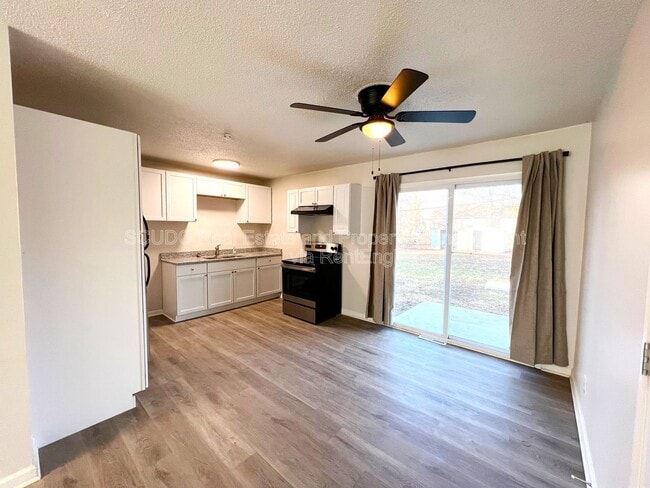 Foto del edificio - 11316 Donnelly Ave