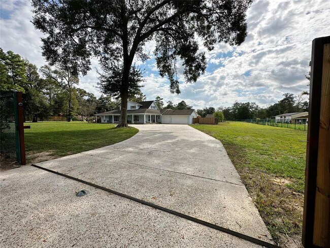 Building Photo - 14326 Walker Rd