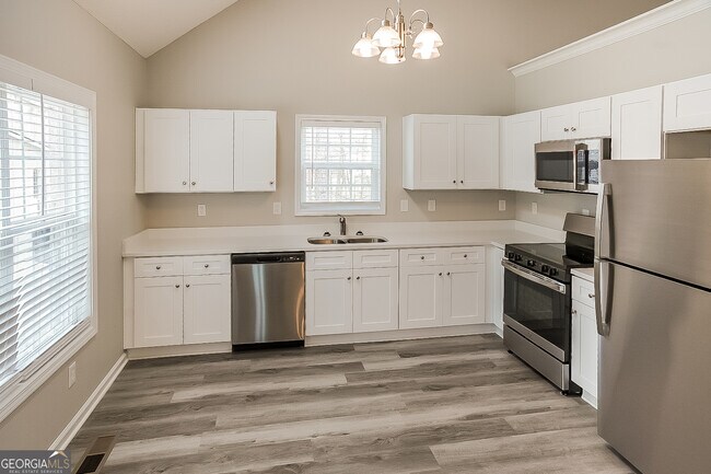Building Photo - 100 Creekside Cir