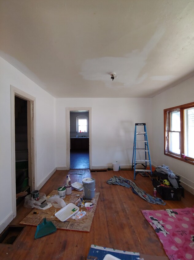 Primary Photo - 242 Otis St
