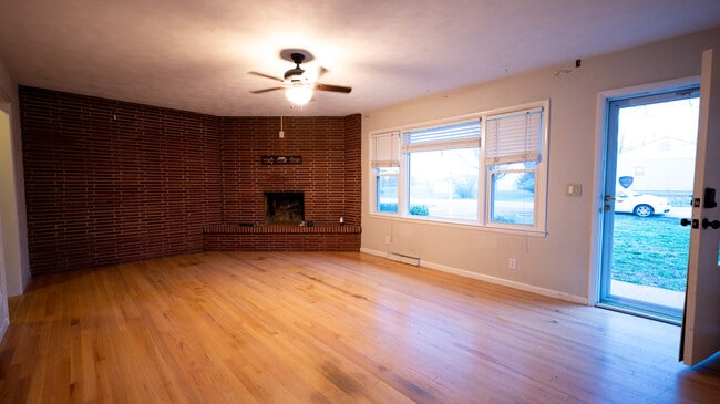 Building Photo - 514 Minnie Ave