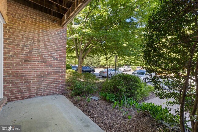 Foto del edificio - 6551 Grange Ln