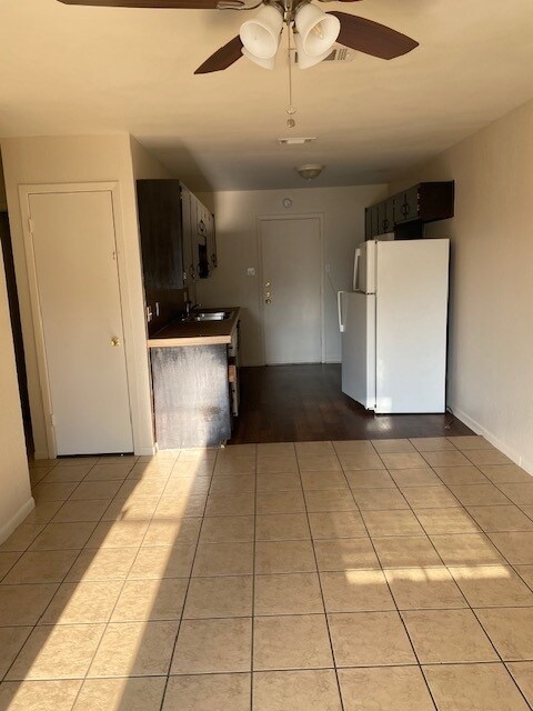 Building Photo - 907 Dryden Ave