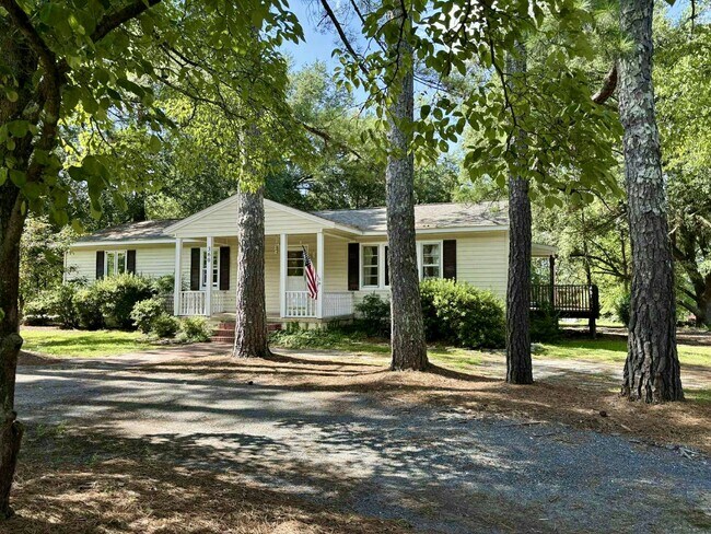 Foto del edificio - 360 Aiken Rd