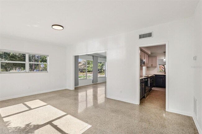 Foto del edificio - 1601 Triangle Ave