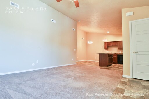 Foto del edificio - 2233 S Ellis Rd