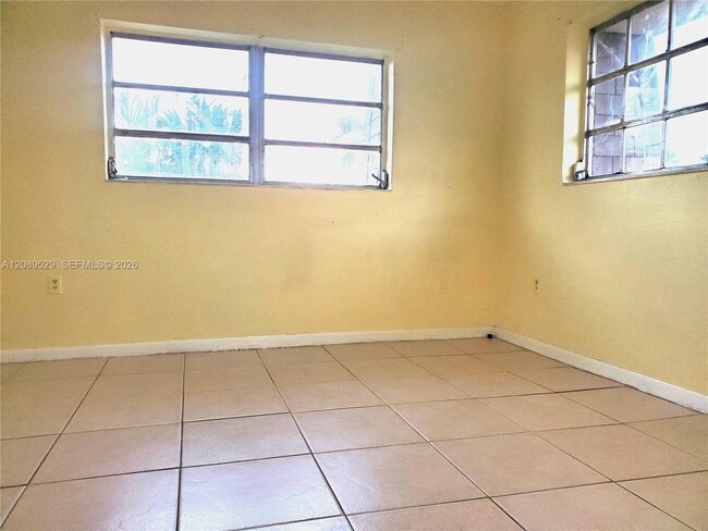 Foto del edificio - 10904 SW 2nd St