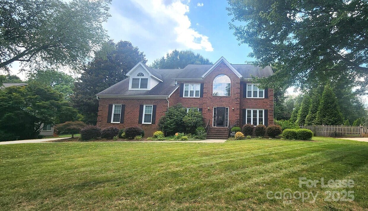 Foto principal - 1957 Dugan Dr