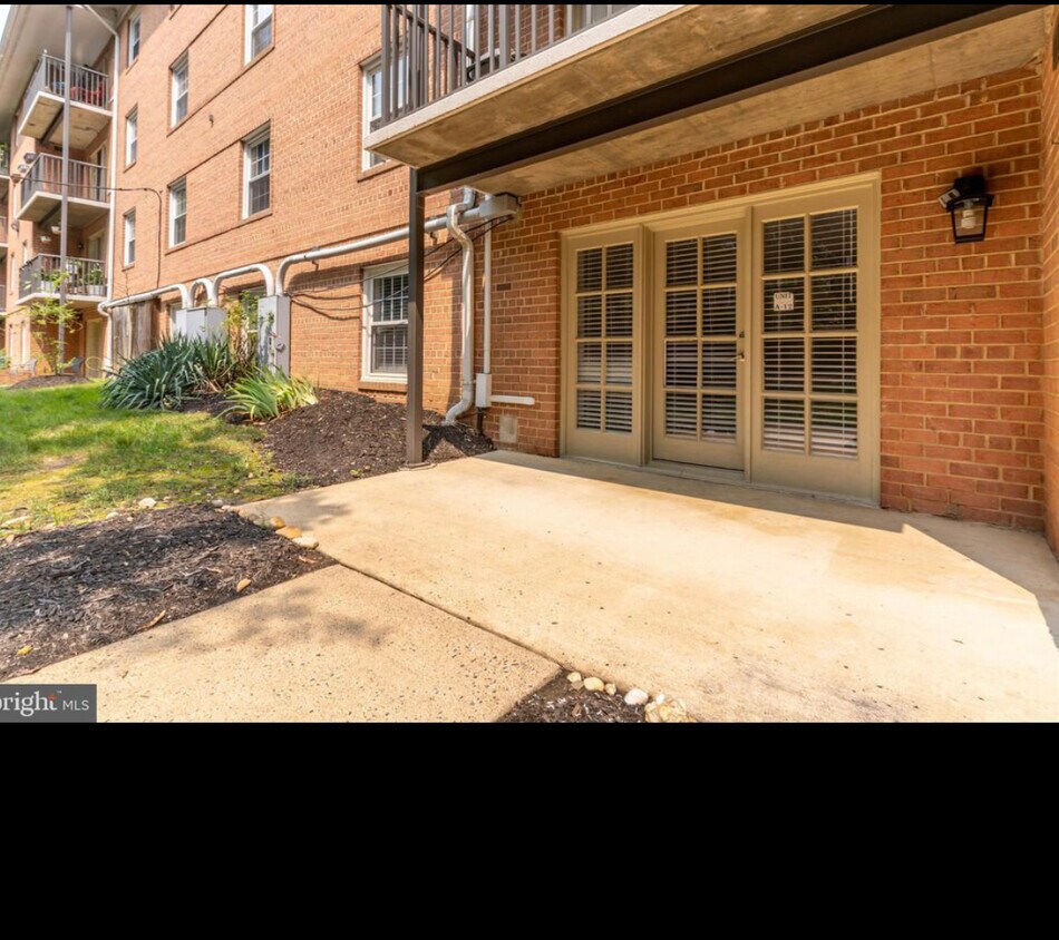 Primary Photo - 3336 Spring Ln