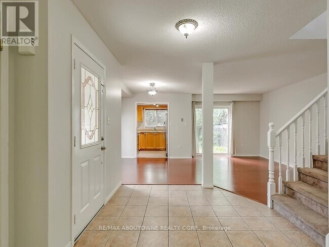 Building Photo - 1310 Blanshard Dr