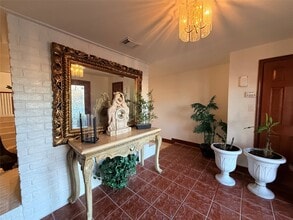 Building Photo - 2417 Gerol Dr