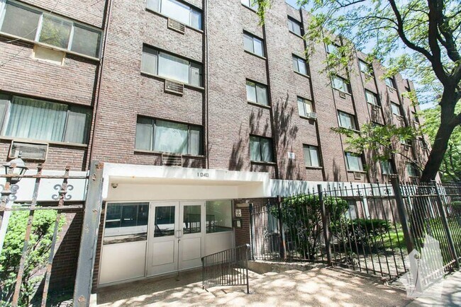 Foto del edificio - 1040 W Hollywood Ave