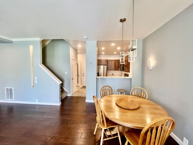 Foto del edificio - Beautifully Updated 3 Bedroom Town Home