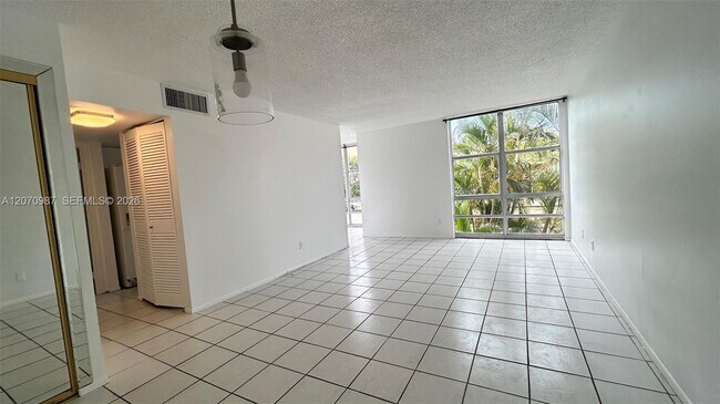 Foto del edificio - 210 172nd St