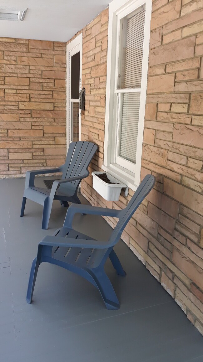Foto del edificio - 2644 N Beechwood Pl