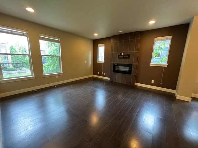 Photo - 14265 SW Burlwood Ln House