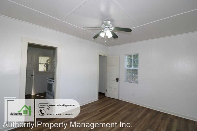 Building Photo - Studio, 1 bath House - 2160 Shasta St.