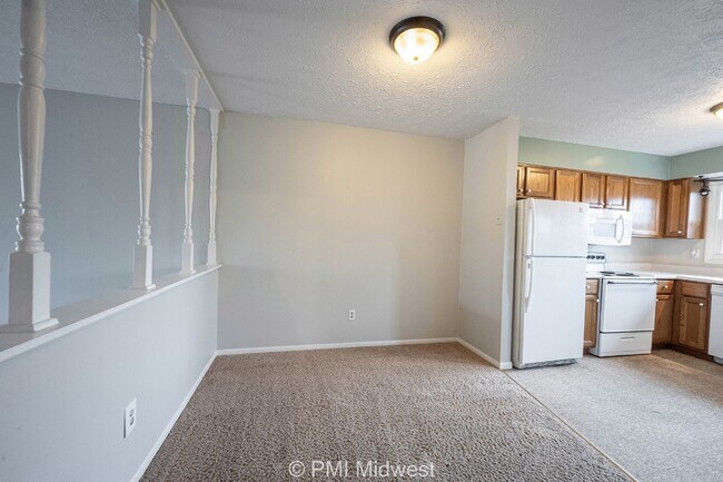 Foto del edificio - 209 W Green Meadows Dr