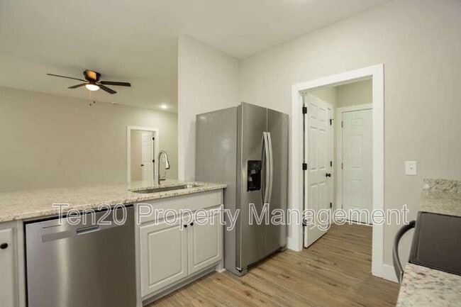 Building Photo - 7 Lemon Wy