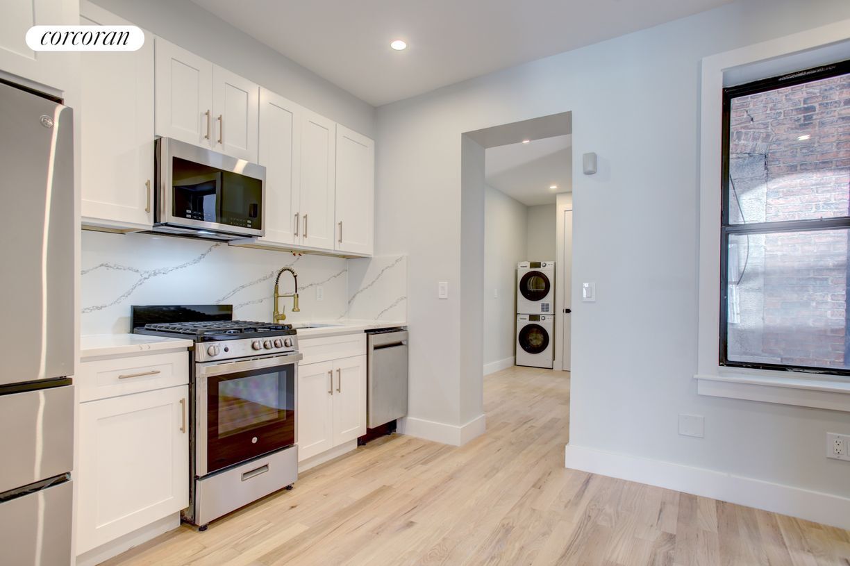 Primary Photo - 206 W 96th St