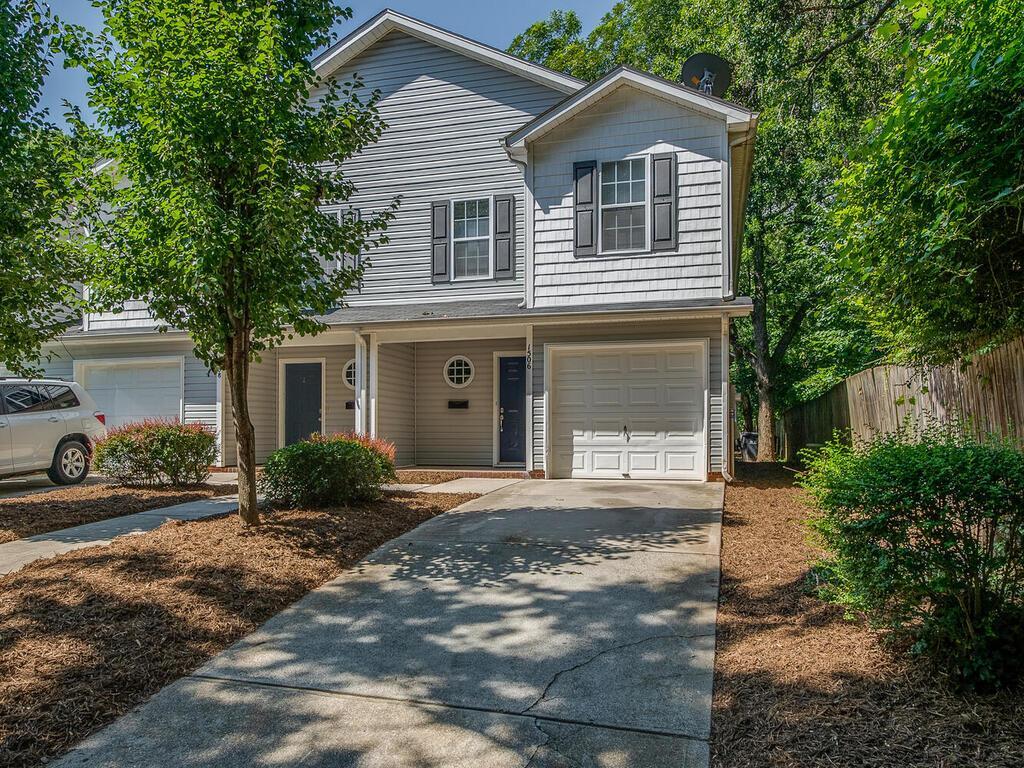 Primary Photo - Great townhome in the Cotswold/Oakhurst area!