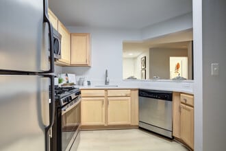 Building Photo - J Harbor Park at North Point