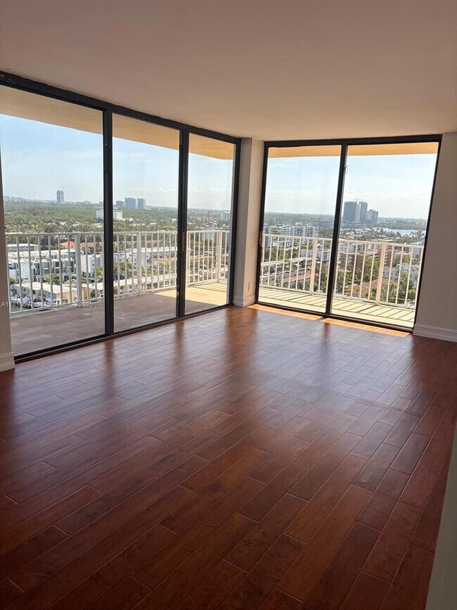 Foto del edificio - 290 174th St St