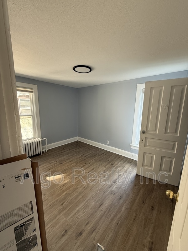 Building Photo - 359 Maria Ave