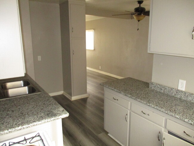 Foto del edificio - 333 N Gold Canyon St