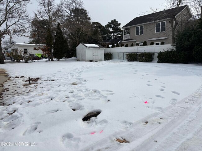 Foto del edificio - 507 Riverside Dr S