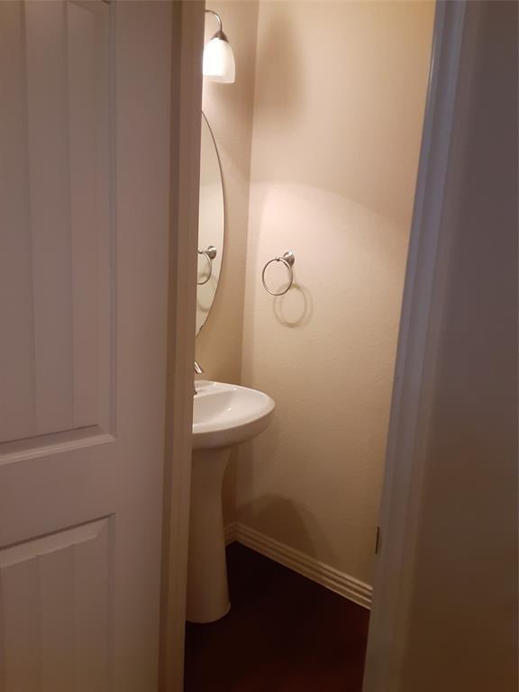 Foto del edificio - 4618 Harbor Sham St