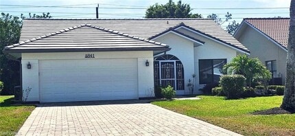 Building Photo - 841 Kings Way