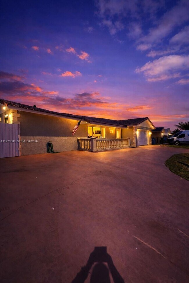 Foto del edificio - 10805 SW 165th Terrace