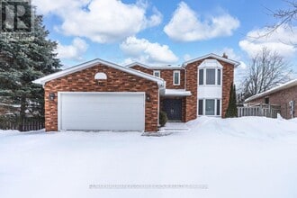 Building Photo - 16 Autumn Ln