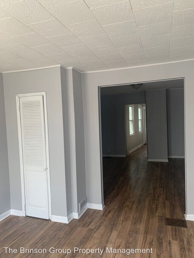 Foto del edificio - 4 br, 1.5 bath House - 407 Lawrence Street