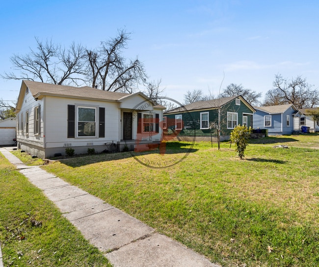 Foto del edificio - 2712 Lyle Ave