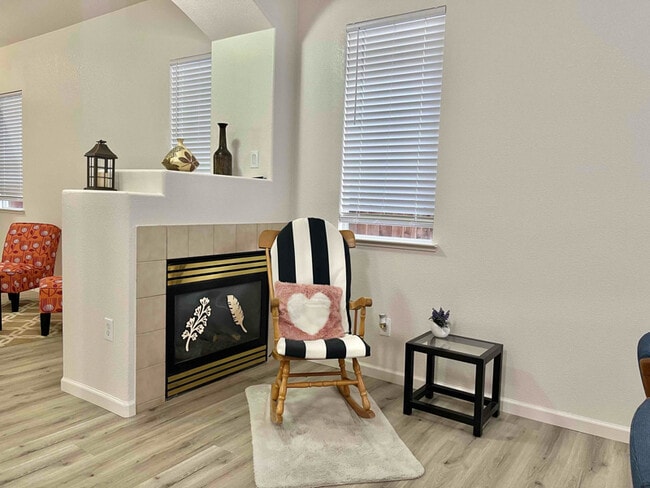 Foto del edificio - 7993 Bothwell Dr