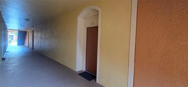 Foto del edificio - 6240 Contessa Dr