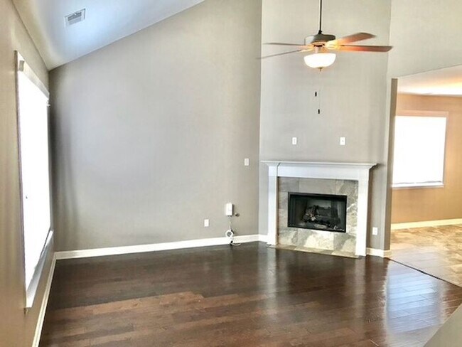 Building Photo - Now Leasing a 4 Bedroom 2.5 bath home in a...