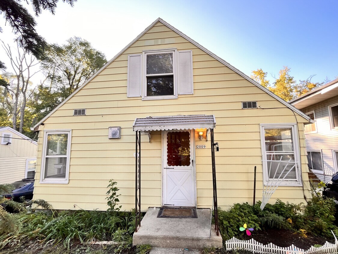 2009 Lakeview Ave, Middleton, WI 53562 House Rental in Middleton, WI
